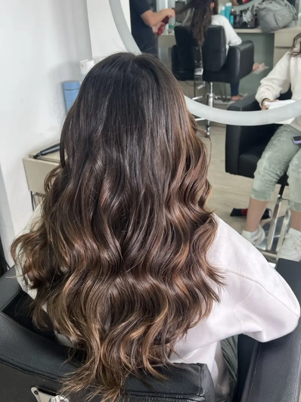 Resultados profesionales de balayage en Narbo's Salón Spa