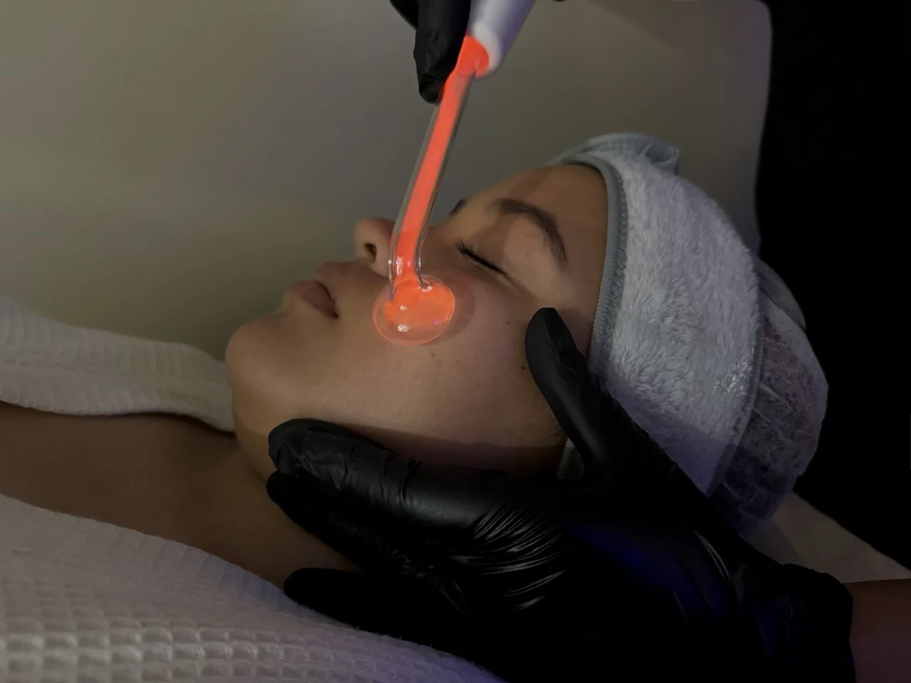 Tratamiento de alta frecuencia facial en Narbo's Salón Spa Chía