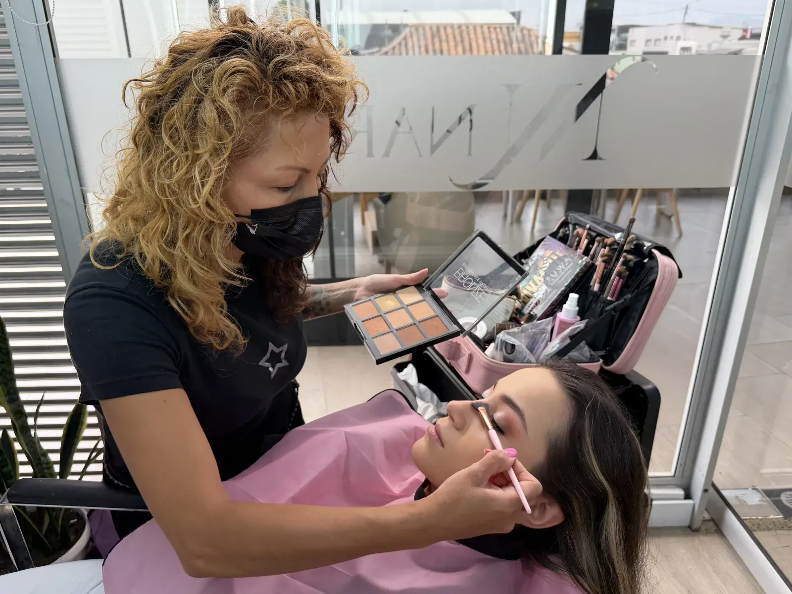 Maquillaje en Narbo's Salón Spa Chía