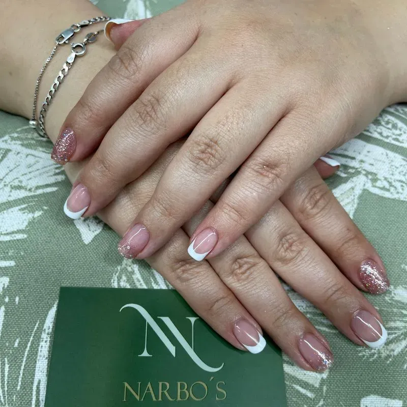 Manicura y Nail Art en Chía Narbo's Salón y Spa
